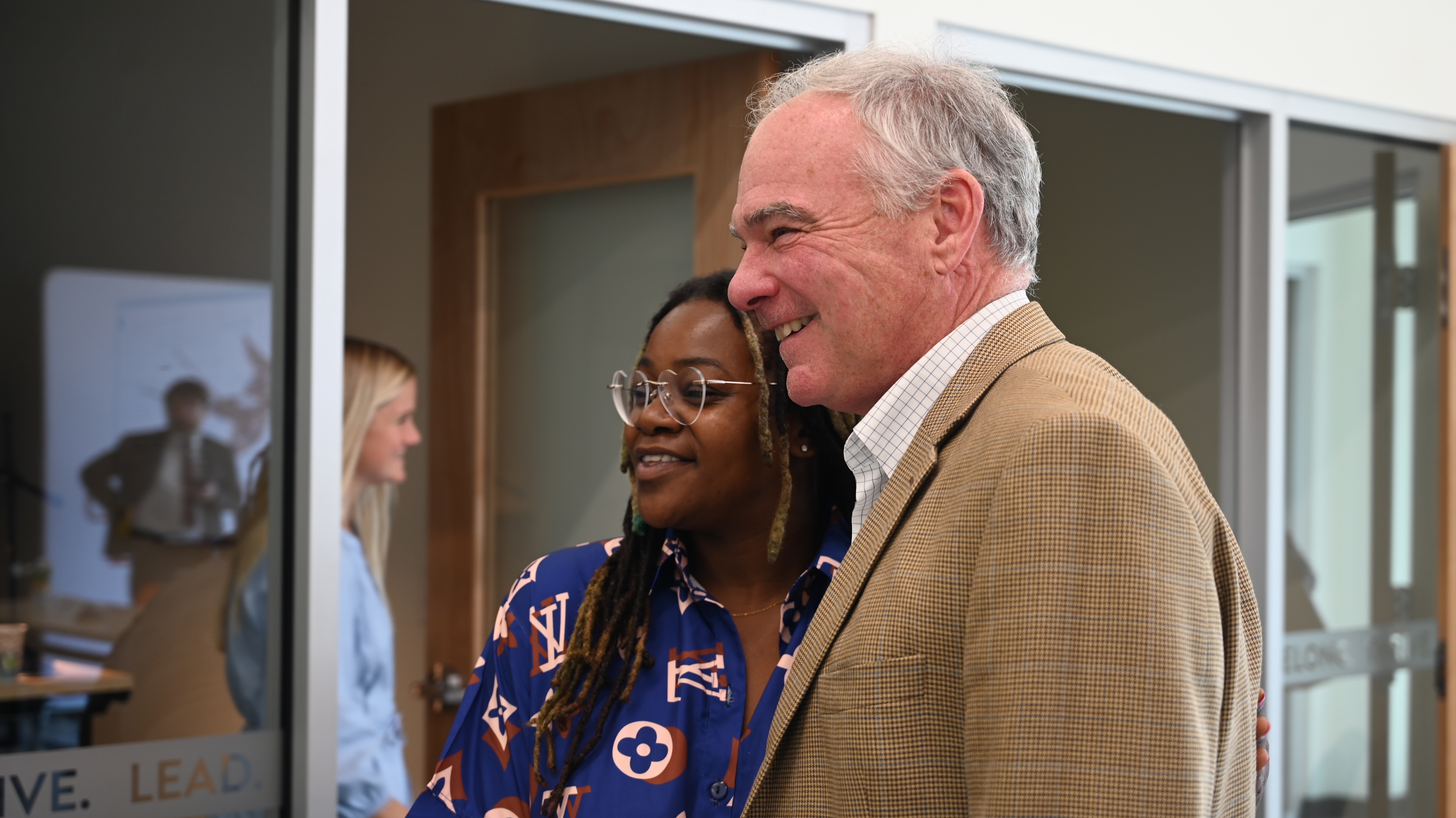 Photo of Senator Kaine at Neighborhood in Chesapeake